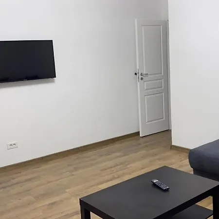 Apartment 435